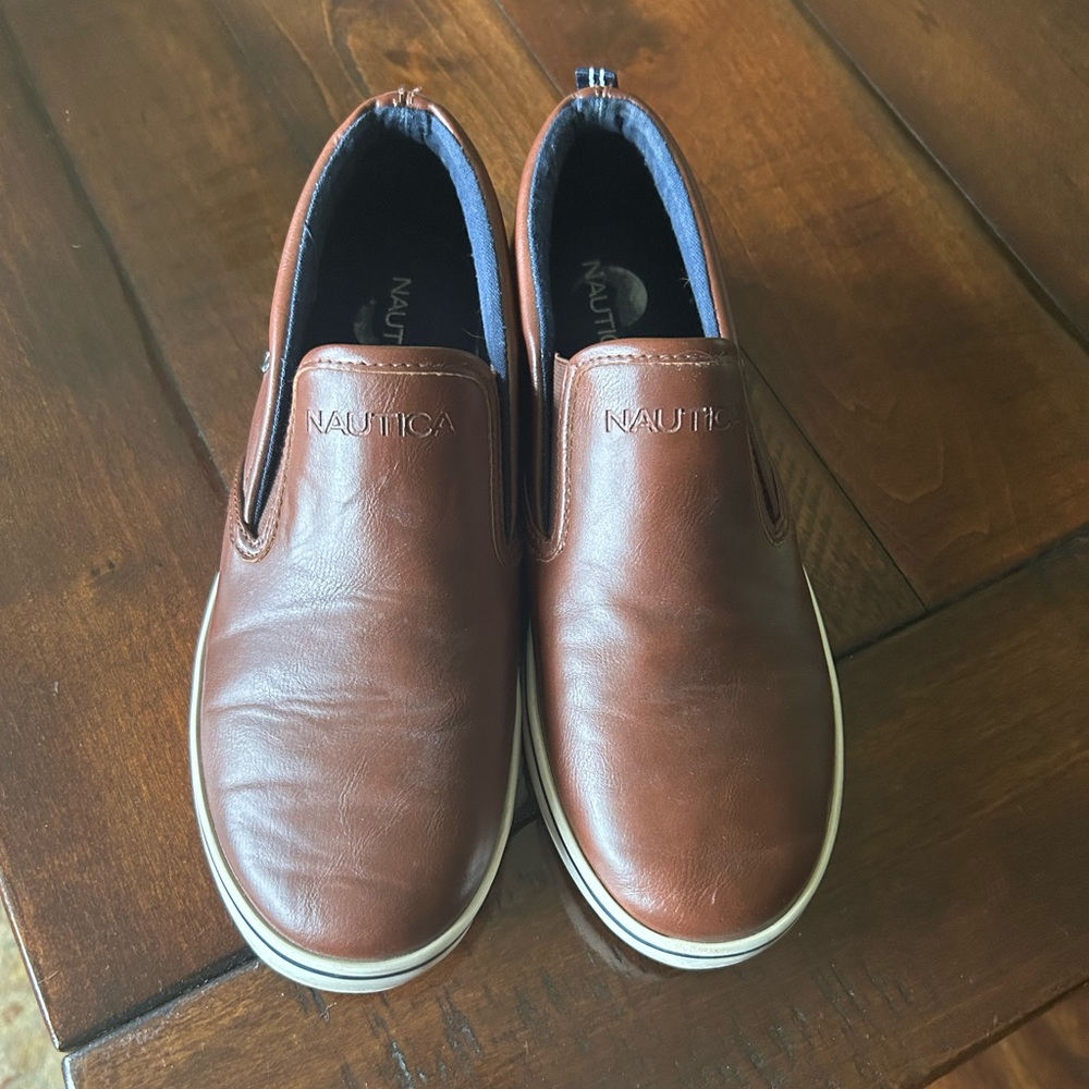 Boys Nautica dress sneakers